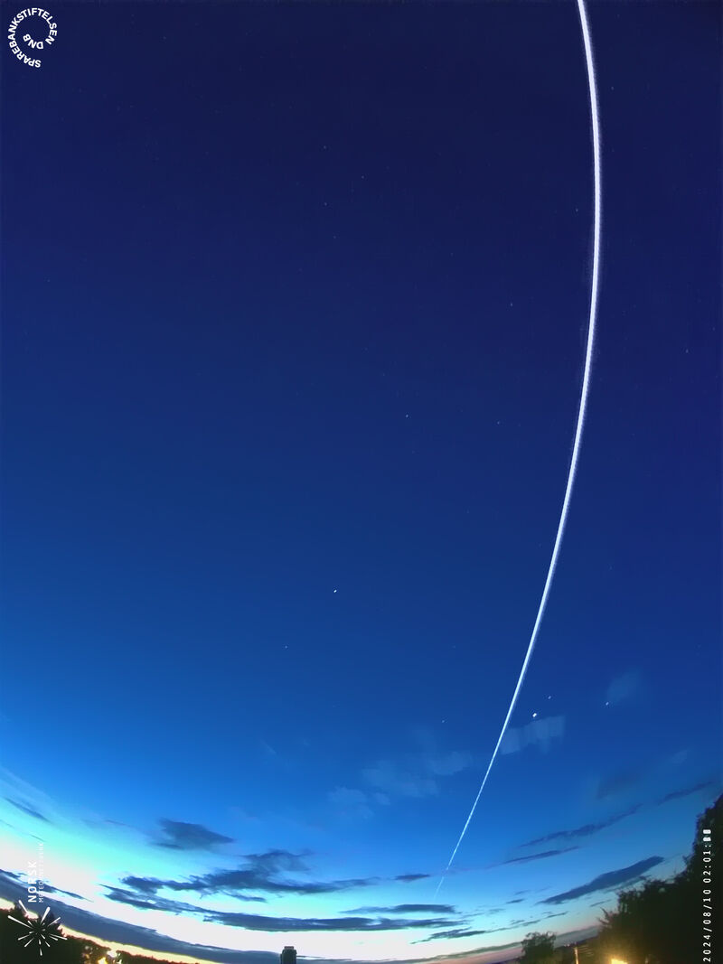 Meteor gikk inn og ut av atmosfæren