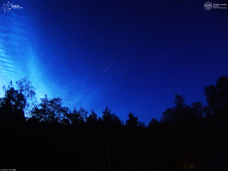 Meteor og lysende nattskyer